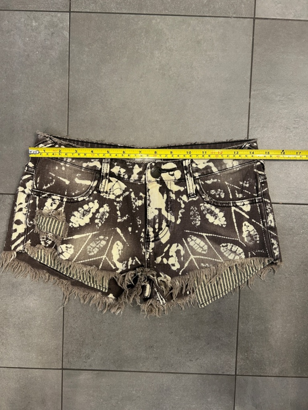 Free People Black
Distressed Printed Denim Cutoff Shorts - Picture 4 of 7